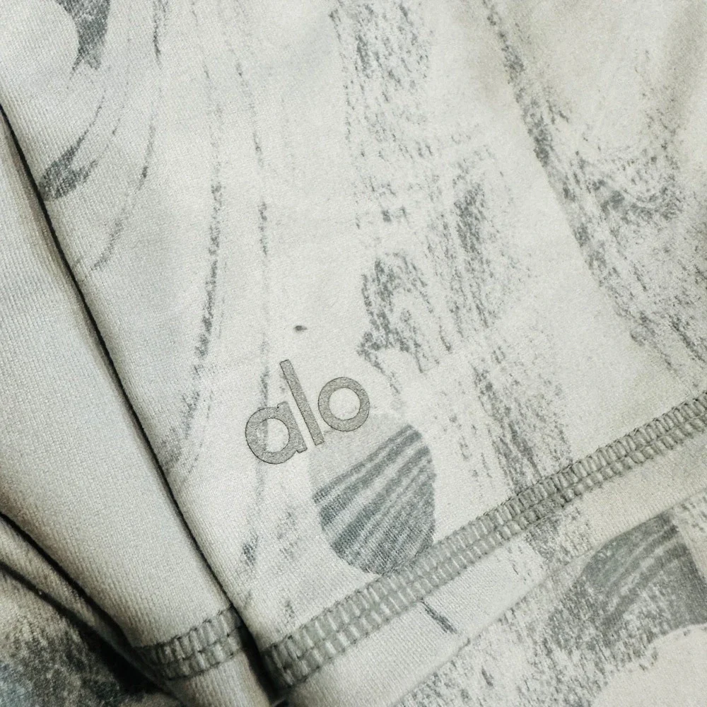 Alo Yoga Womens XS‎ Grey White Marble Abstract Print Cropped Leggings High Rise